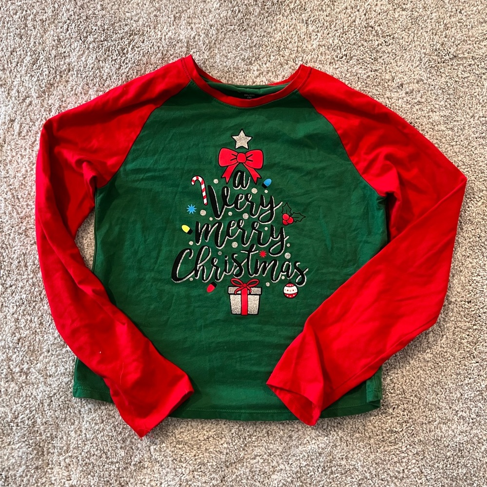Holiday Time. XXL(18). Big kid long sleeve
